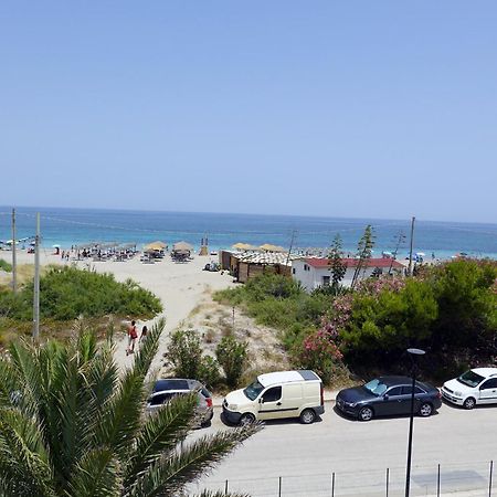אפרטהוטל מרצאממי Giallomare מראה חיצוני תמונה