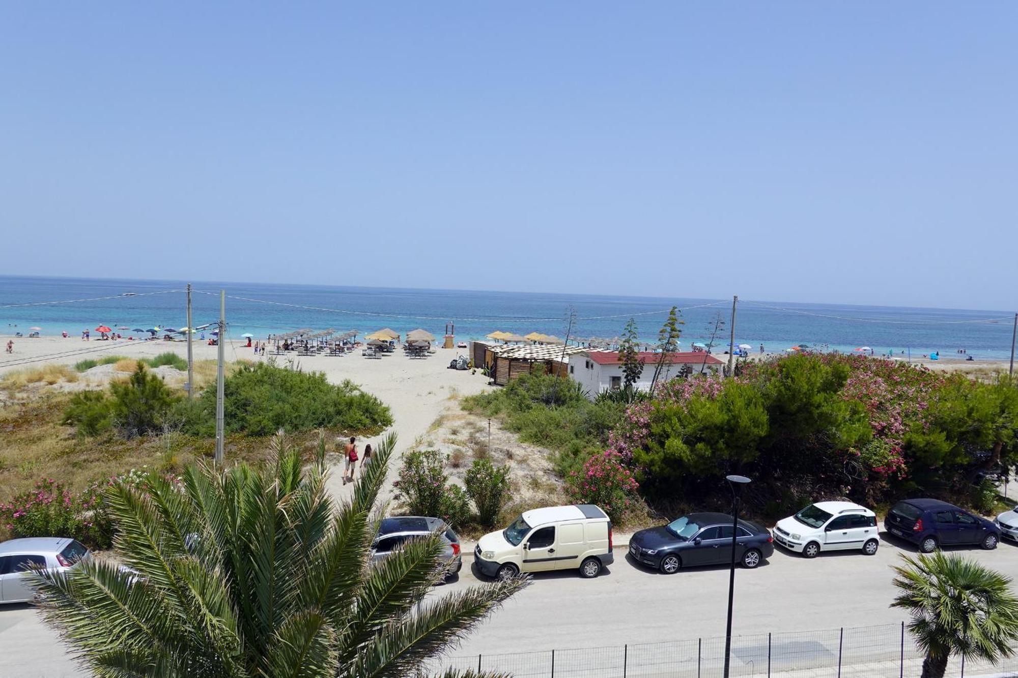 אפרטהוטל מרצאממי Giallomare מראה חיצוני תמונה